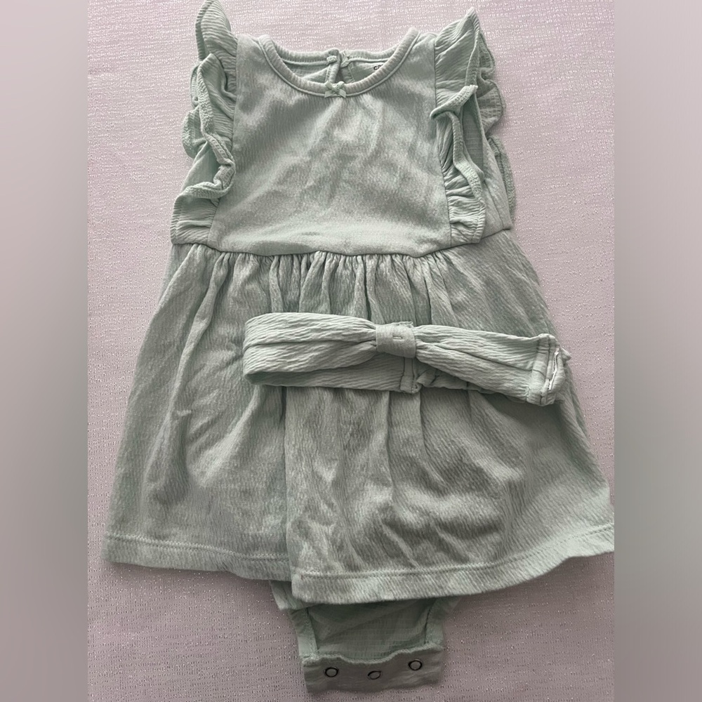 9M Carters Romper Dress w. Headband. Excellent condition.